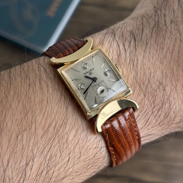 Gruen Curvex Art Deco